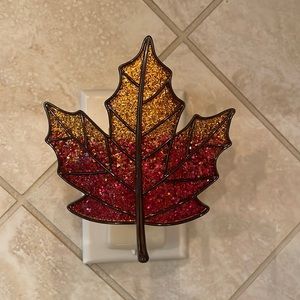 Bath & Body Works Fall Leaf Nightlight Wallflower Plug-in